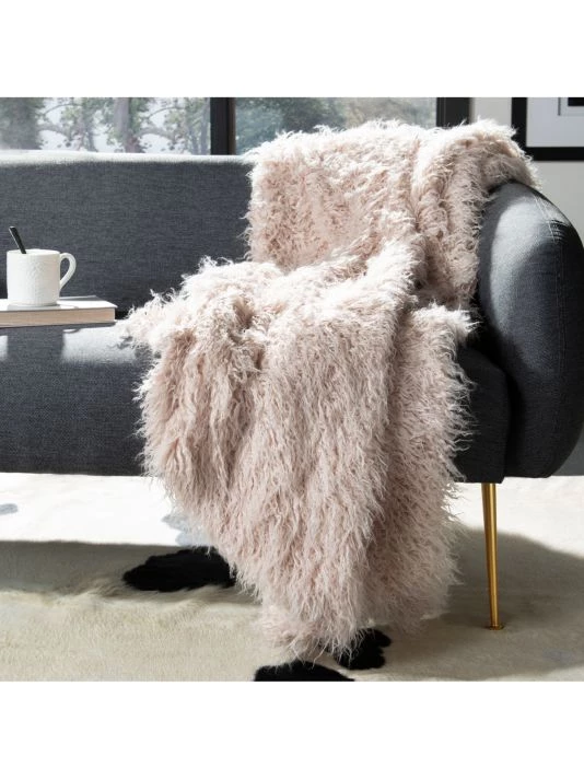 Safavieh Faux Sheepskin Throw Blanket 5 Safavieh Faux Sheepskin Throw Blanket - Image 3