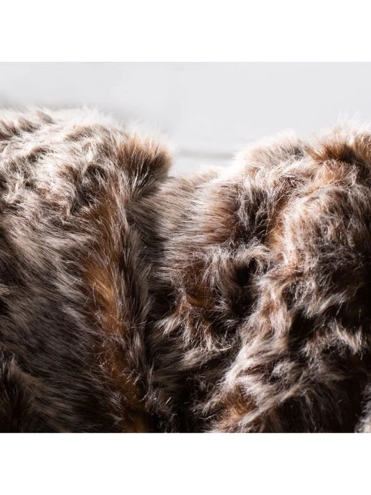 Safavieh Dusty Faux Fur Throw 3 Safavieh Dusty Faux Fur Throw - Image 2