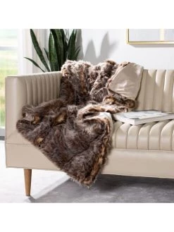 Safavieh Dusty Faux Fur Throw 6 Safavieh Dusty Faux Fur Throw -Safavieh And Maison Margiela Sales unnamed file 208
