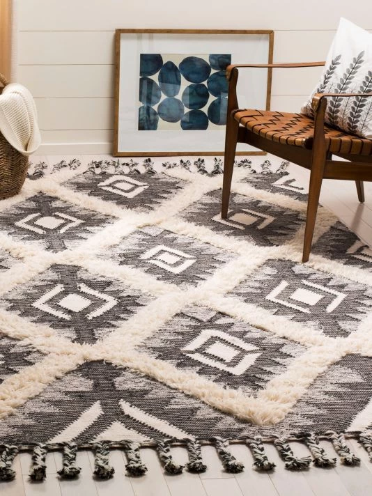 Safavieh Kenya 910 Rug 4 Safavieh Kenya 910 Rug - Image 2